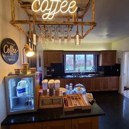 Ballycarnan Lodge Self Catering Accomodation พอร์ตลอยส์ ภายนอก รูปภาพ