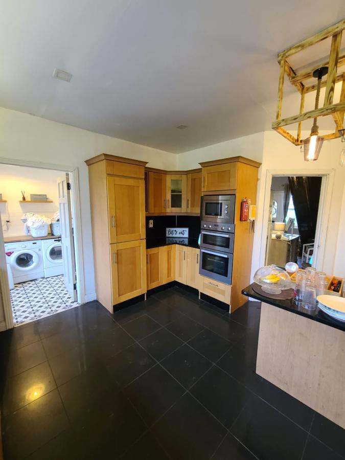 Ballycarnan Lodge Self Catering Accomodation พอร์ตลอยส์ ภายนอก รูปภาพ
